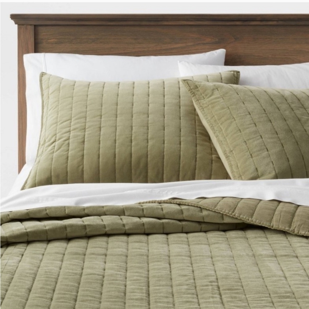 Threshold Channel Stitch Velvet Quilt Pillow Sham Green Standard (2)